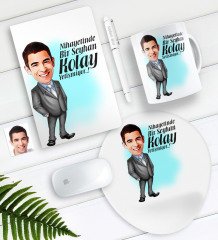 Kişiye Özel Bay Kolay Yetişmiyor Karikatürlü Defter Kalem Kupa Mouse Pad Seti-1