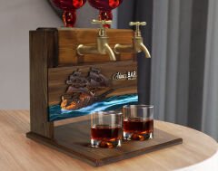 BK Gift Kişiye Özel Kabartma Gemi Tasarımlı Çift Musluklu Doğal Ahşap İçki Standı-10, İçki Standı, Doğum Günü Hediyesi, Ev Hediyesi, Erkek Hediye