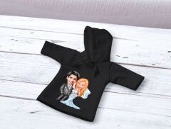 BK Gift Kişiye Özel Sevgililer Karikatürlü Mini Siyah İçki Şişesi Tişörtü , Ev Bar Dekoru, Viski, Şarap, Votka, Rakı Şişesi Tişörtü, Ev Barı-5