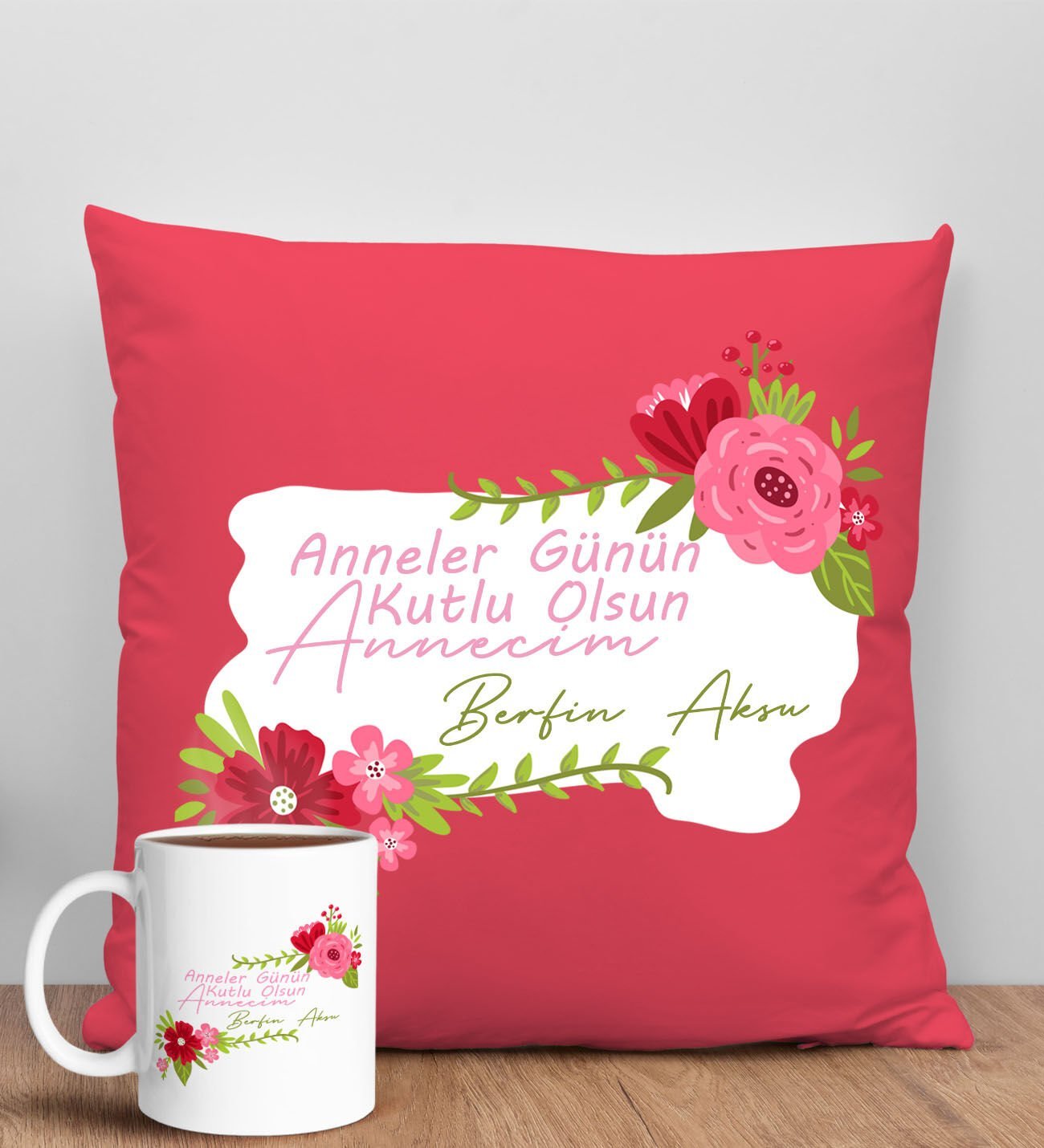 BK Gift Kişiye Özel İsimli Anneler Günü Tasarımlı Kırmızı Kırlent Yastık ve Kupa Seti, Anneye Hediye, Ev Dekorasyonu, Anneler Günü Hediyesi-6