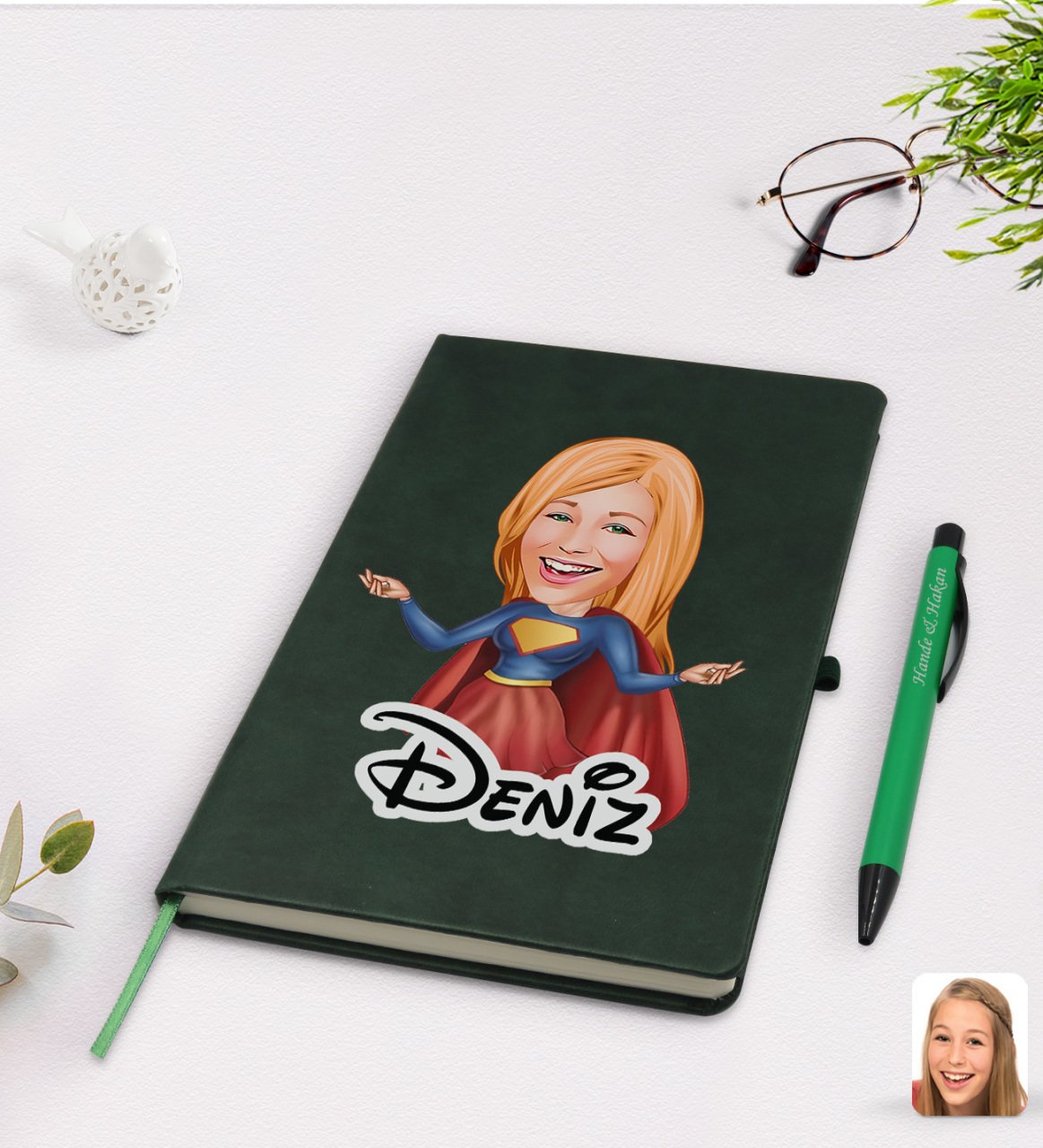 Kişiye Özel Süper Girl Karikatürlü Yeşil Termo Deri Defter Kalem Seti Model 1