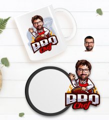 Kişiye Özel Erkek Barbekü Chef Karikatürlü Beyaz Kupa ve Ahşap Bardak Altlığı Hediye Seti-1