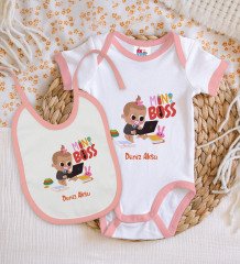BK Kids Kişiye Özel Mini Boss Tasarımlı Pembe Bebek Body Zıbın ve Mama Önlüğü Hediye Seti