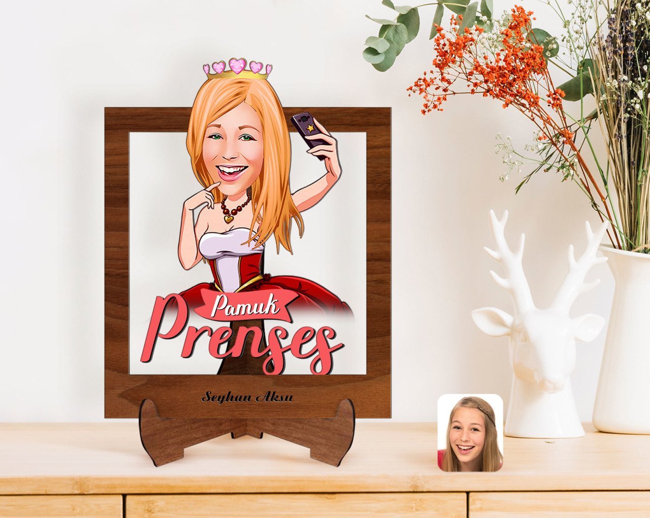 Kişiye Özel Pamuk Prenses Karikatürlü Ahşap Standlı 3D Biblo-3