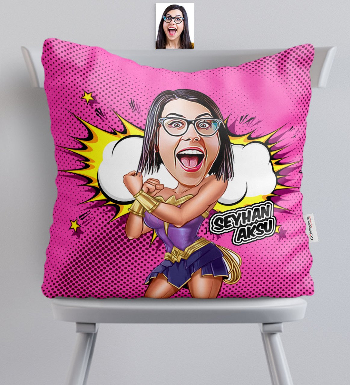Kişiye Özel Wonder Woman Karikatürlü Saten Yastık