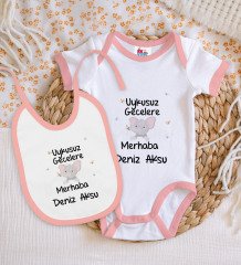BK Kids Kişiye Özel Uykusuz Gecelere Merhaba Tasarımlı Pembe Bebek Body Zıbın ve Mama Önlüğü Hediye Seti