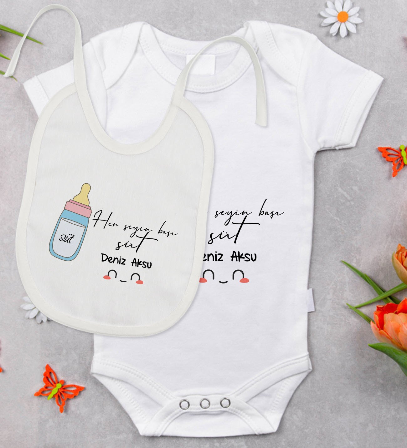 BK Kids Kişiye Özel Herkes Bana Ben Teyzeme Hastayım Tasarımlı Bebek Body Zıbın ve Mama Önlüğü Hediye Seti - Model 1