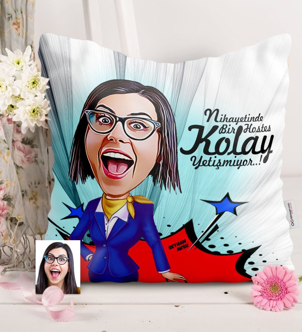 Kişiye Özel Hostes Karikatürlü Saten Yastık - 2