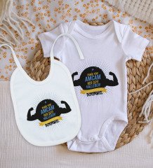 BK Kids Kişiye Özel Amcam Her Şeyi Halleder Tasarımlı Bebek Body Zıbın ve Mama Önlüğü Hediye Seti - Model 1