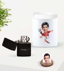 Kişiye Özel Türkiye Milli Takım Formalı Futbolcu Karikatürlü Siyah Benzinli Metal Çakmak ve Seramik Kül Tablası Seti-1