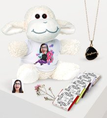 Kişiye Özel Karikatürlü Peluş Kuzucuk Mineli Kolye ve Çikolata Hediye Seti - 2