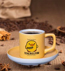 BK Gift Bebeğim Tehlikeliyim Tasarımlı Mat Sarı Renk Türk Kahvesi Fincanı-1, Renkli Türk Kahvesi Fincanı