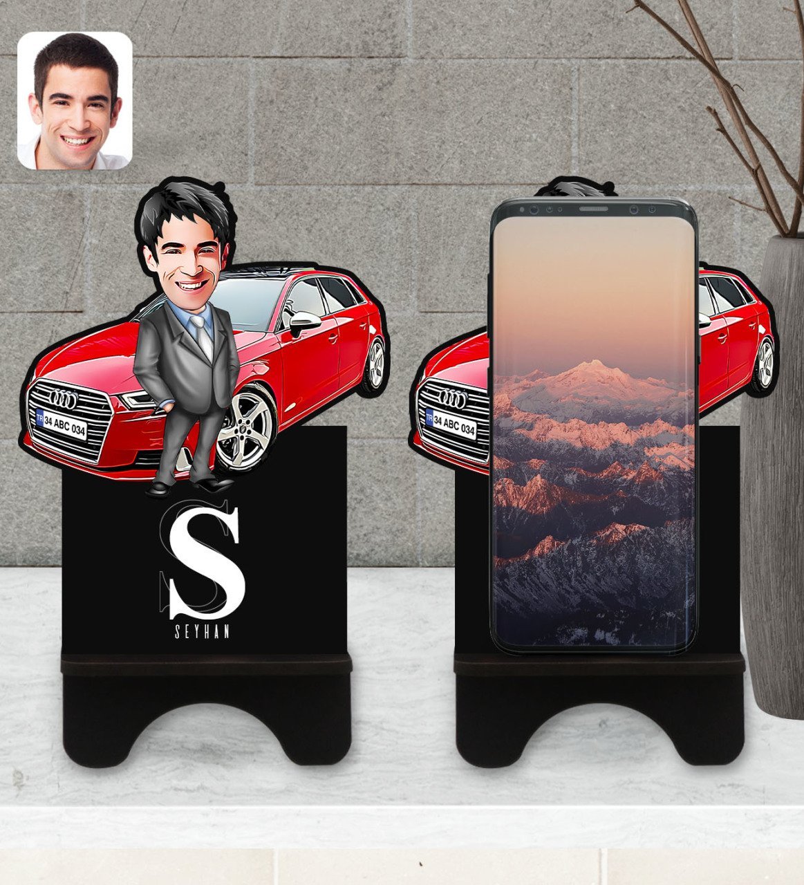 Kişiye Özel Plakalı Erkek Audi A3 Karikatürlü Ahşap Biblo Telefon Standı-1