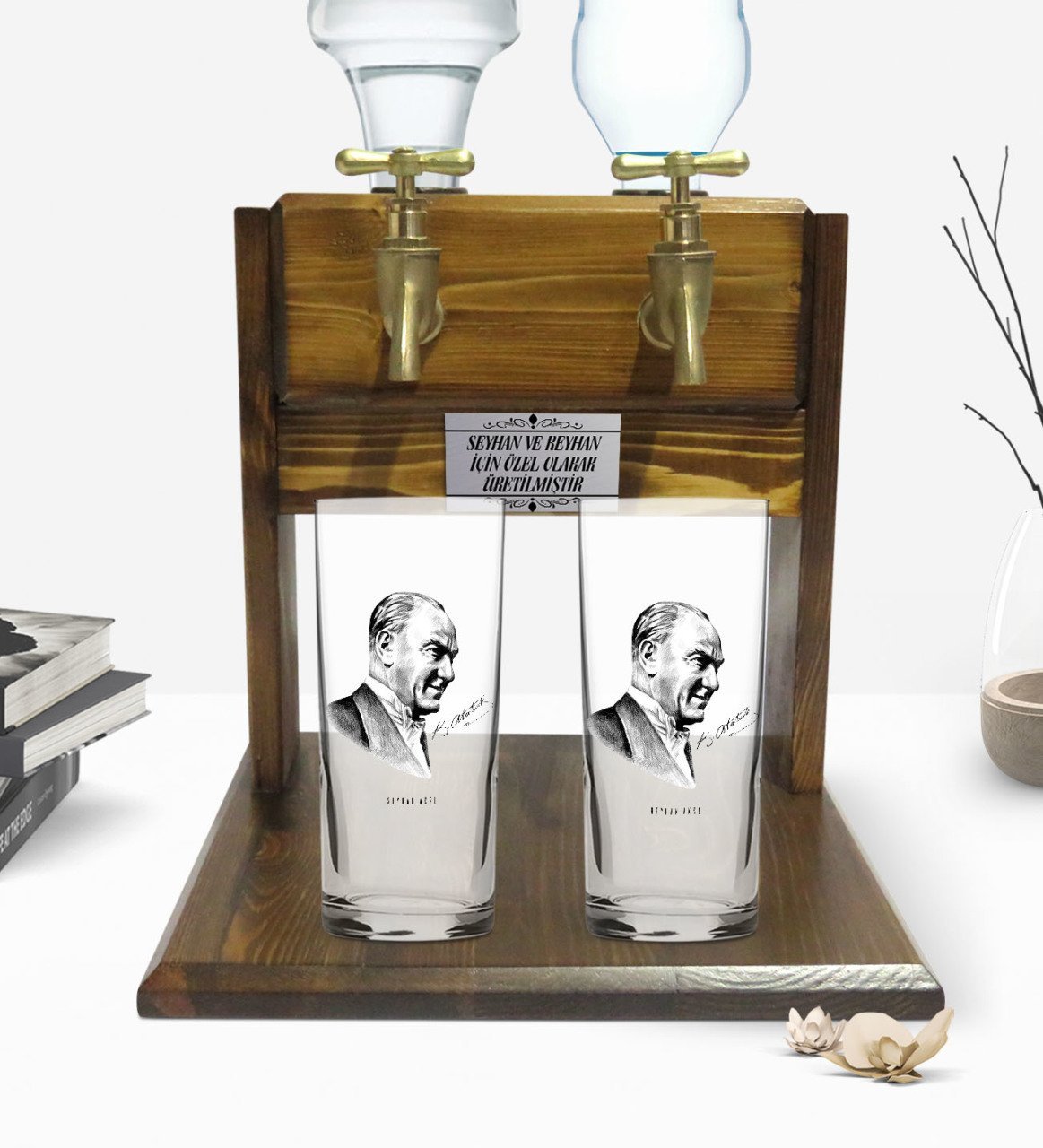 Kişiye Özel Renkli Baskılı Atatürk Tasarımlı İkili Rakı Bardağı ve Çift Musluklu Doğal Ahşap Rakı Standı-10