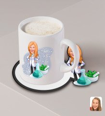Kişiye Özel Kadın Eczacı Karikatürlü Beyaz Kupa ve Ahşap Bardak Altlığı Hediye Seti-1