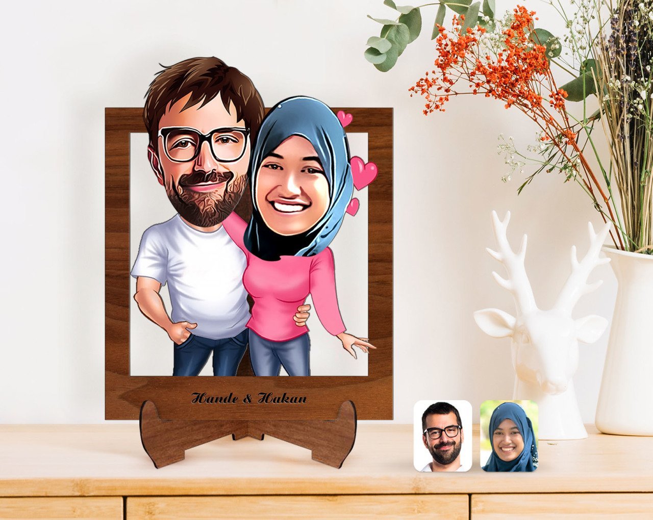 Kişiye Özel Sevgililer Karikatürlü Ahşap Standlı 3D Biblo-58