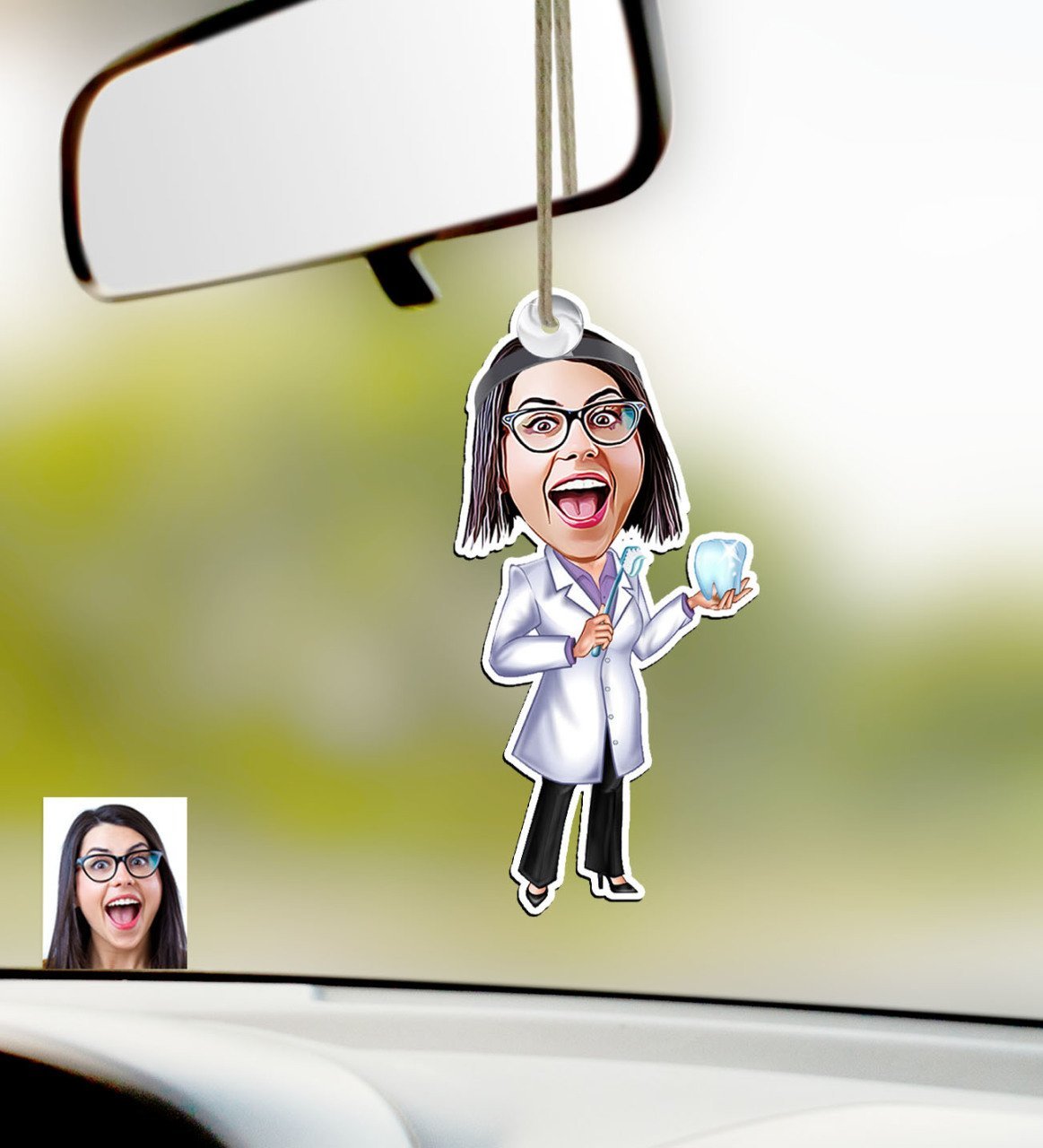 Kişiye Özel Bayan Diş Hekimi Karikatürlü Ahşap Araba Dikiz Ayna Süsü-1
