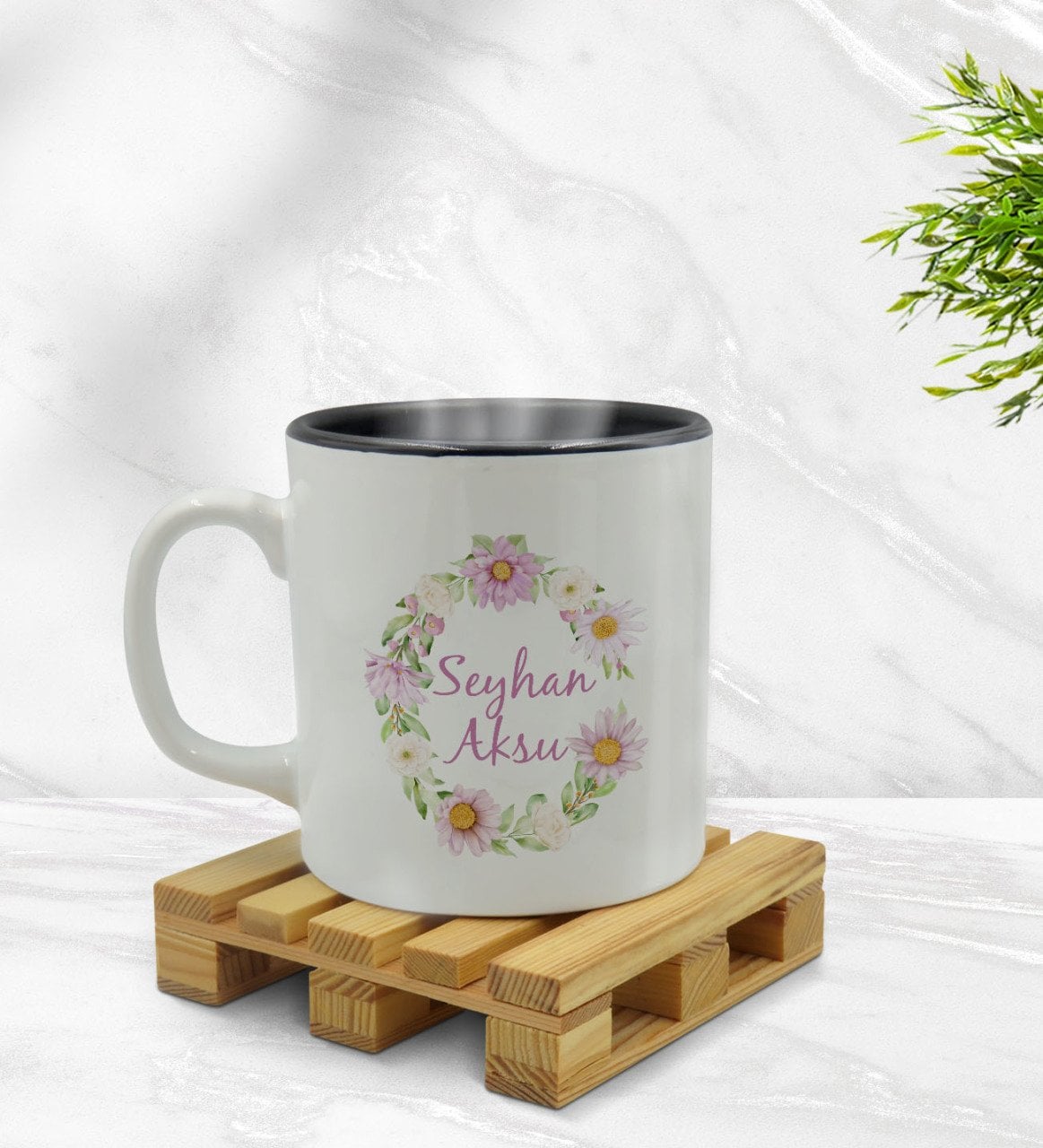 Kişiye Özel Çiçek Tasarımlı İçi Siyah Renkli Kupa Bardak Model 4