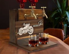 BK Gift Kişiye Özel Kabartma Motorsiklet Tasarımlı İsimli Çift Musluklu Doğal Ahşap İçki Standı-1, İçki Standı, Doğum Günü Hediyesi, Ev Hediyesi
