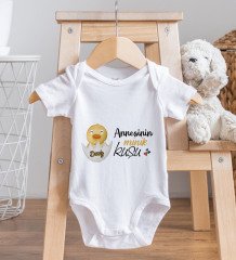 BK Kids Kişiye Özel Annesinin Minik Kuşu Tasarımlı Bebek Body Zıbın ve Mama Önlüğü Hediye Seti - Model 1