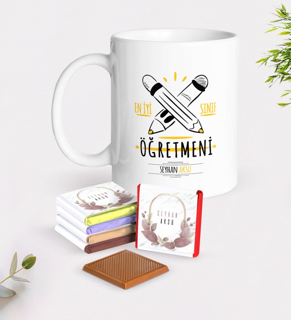 Kişiye Özel En İyi Sınıf Öğretmeni Beyaz Kupa ve Çikolata Hediye Seti-5