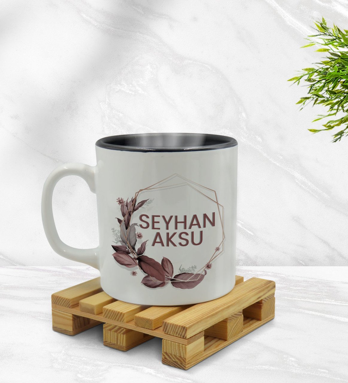 Kişiye Özel Çiçek Tasarımlı İçi Siyah Renkli Kupa Bardak Model 13