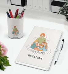 BK Gift Kişiye Özel İsimli Öğretmenler Günü Tasarımlı Defter Kalem ve Kalemlik Hediye Seti, Öğretmene Hediye, Öğretmenler Günü - 6