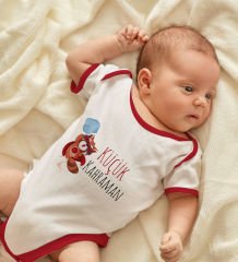 BK Kids Küçük Kahraman Tasarımlı Kırmızı Bebek Body Zıbın-1