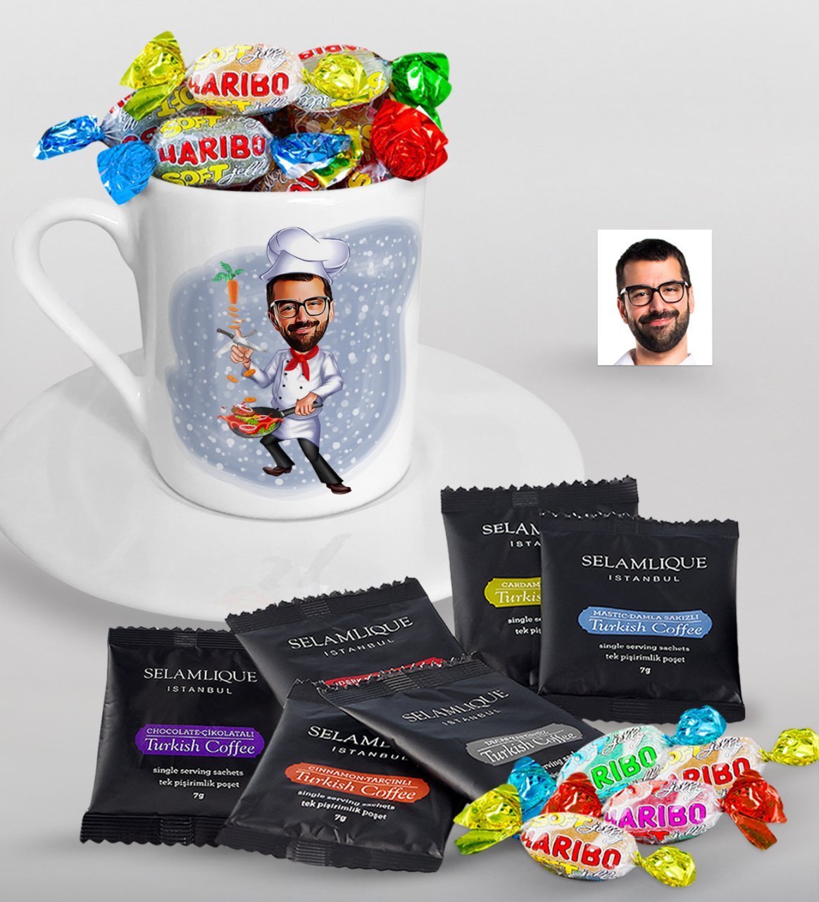 Kişiye Özel Bay Chef Karikatürlü Türk Kahvesi Fincanı Selamlique Karışık Türk Kahvesi ve Haribo Şeker Hediye Seti-1