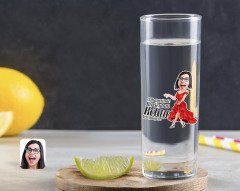 Kişiye Özel Renkli Baskılı Kadın Kolay Yetişmiyor Karikatürlü Vodka Bardağı-1