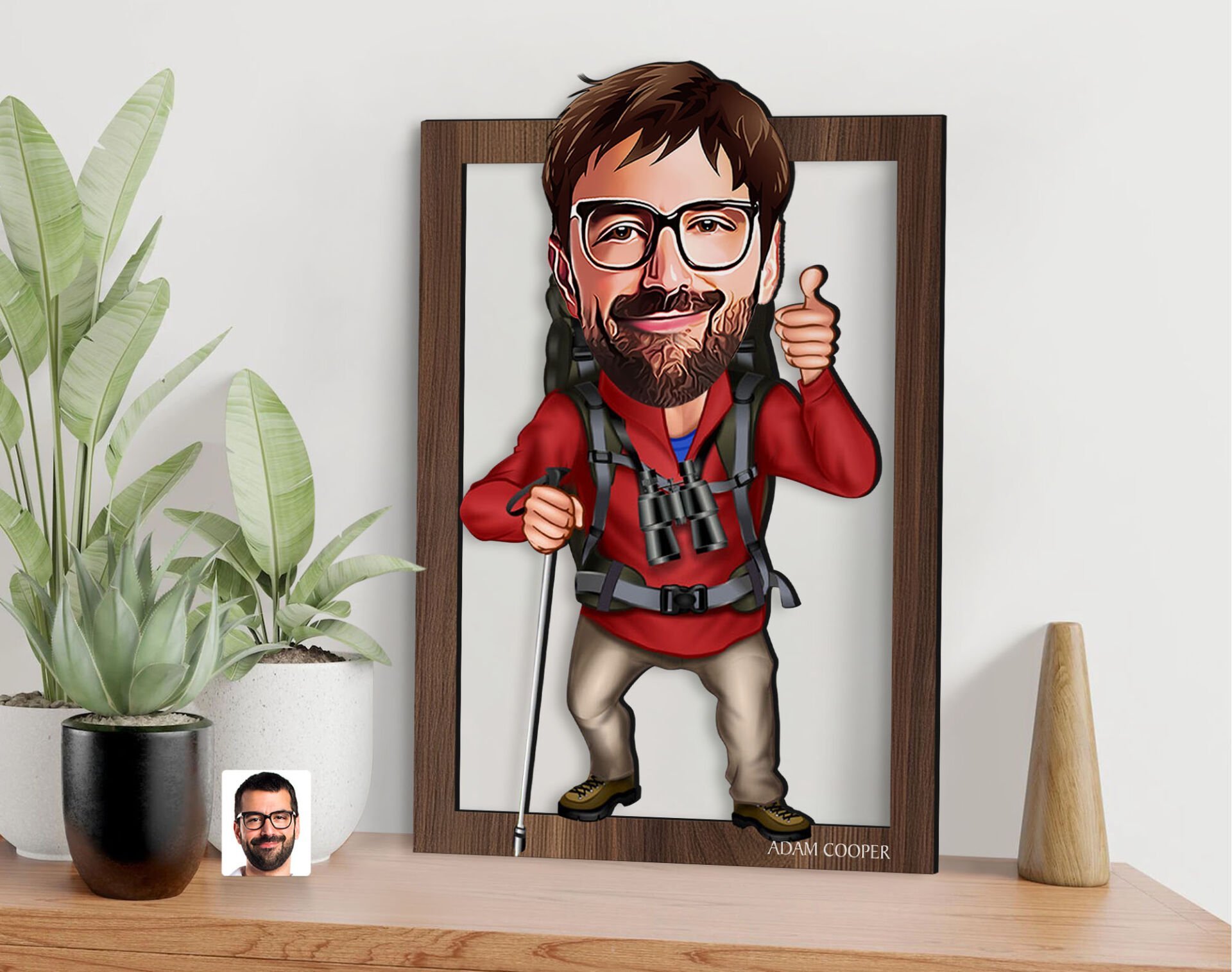 BK Gift Kişiye Özel Erkek Gezgin Karikatürlü 3D Ahşap Tablo-1, Sevgiliye Hediye, Arkadaşa Hediye, Doğum Günü Hediyesi