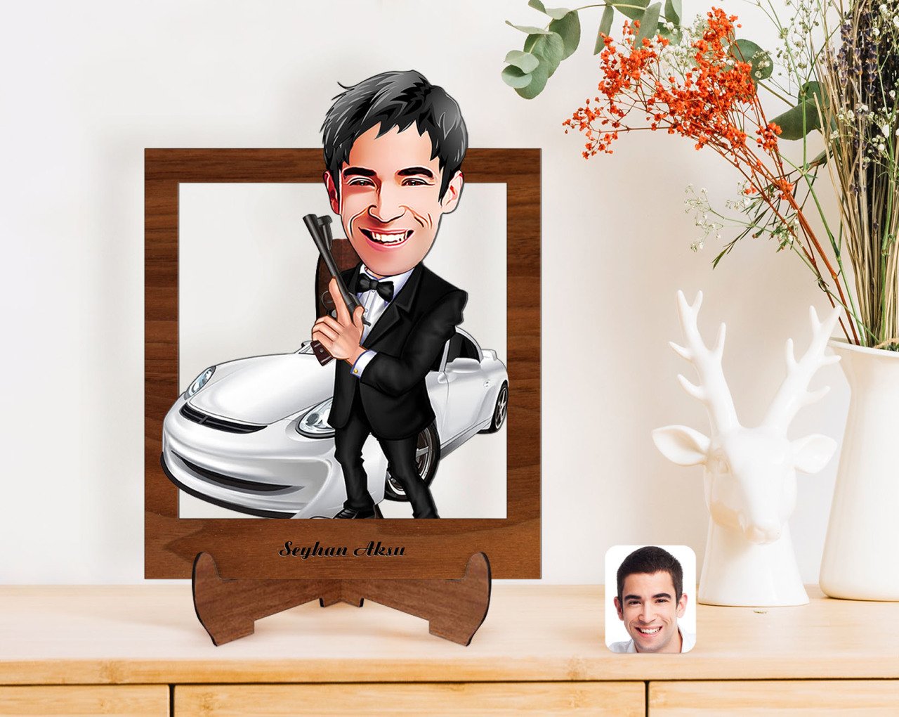 Kişiye Özel Erkek Ajan Karikatürlü Ahşap Standlı 3D Biblo-1