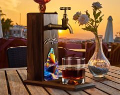 BK Gift Kişiye Özel Kabartma İsimli Tarihli Pirates Ship Tasarımlı Musluklu Ceviz Ahşap Şarap Standı-9, Viski Çeşmesi, Babaya Hediye, İçecek Dispenseri