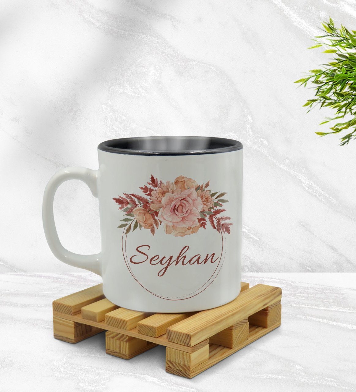 Kişiye Özel Çiçek Tasarımlı İçi Siyah Renkli Kupa Bardak Model 26