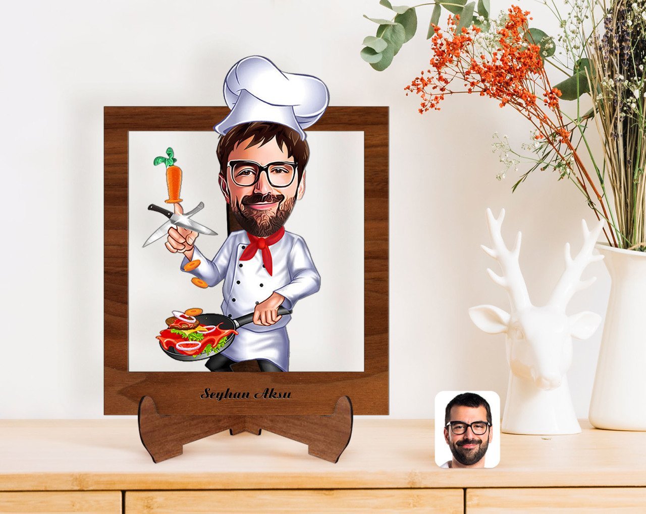 Kişiye Özel Erkek Chef Karikatürlü Ahşap Standlı 3D Biblo-1