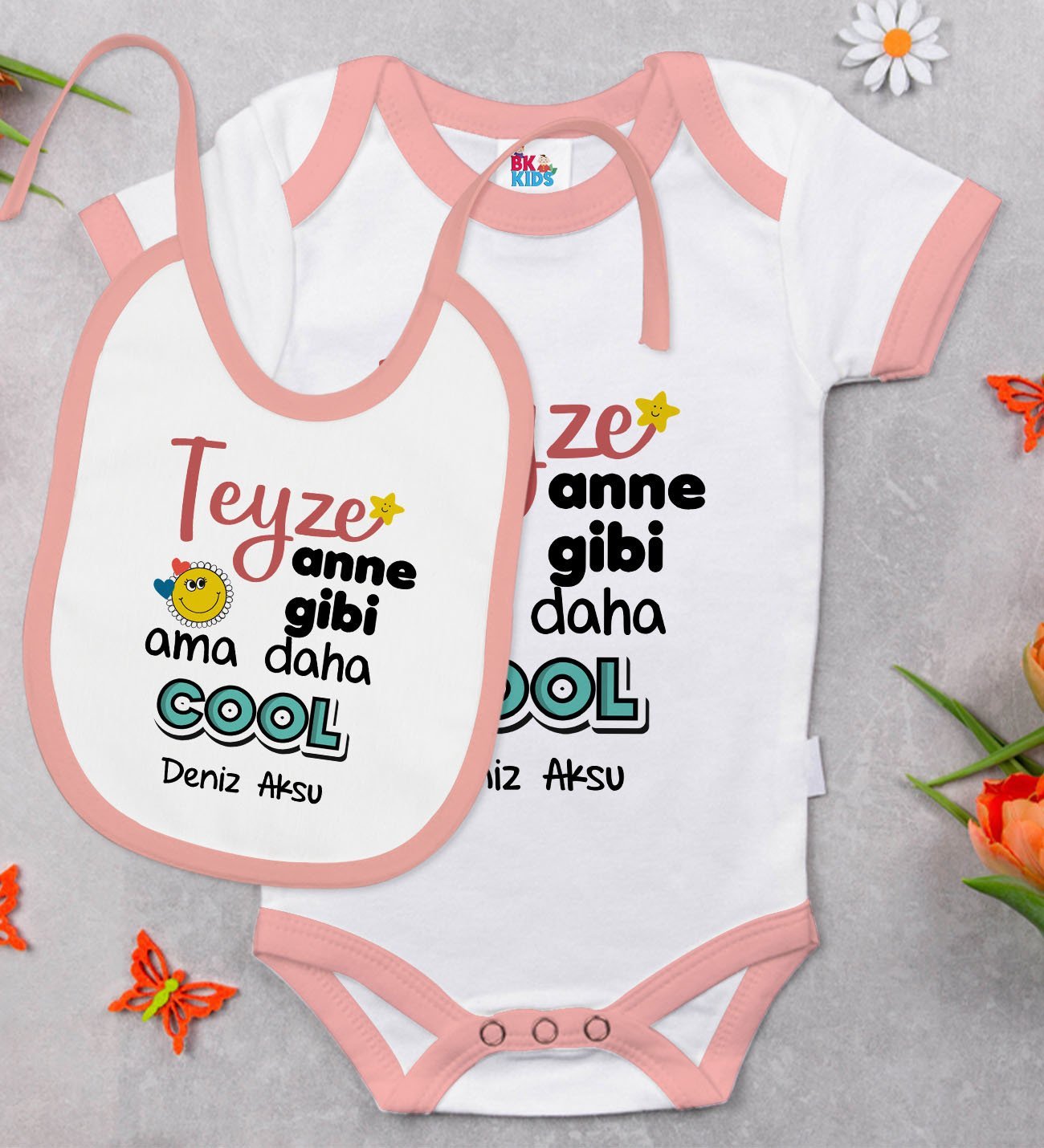 BK Kids Kişiye Özel Teyze Anne Gibi Tasarımlı Pembe Bebek Body Zıbın ve Mama Önlüğü Hediye Seti