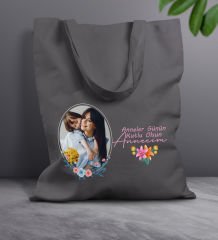 BK Gift Kişiye Özel Fotoğraflı Anneler Günü Tasarımlı Antrasit Kumaş Bez Çanta, Baskılı Omuz Çantası, Alışveriş Çantası, Anneler Günü Hediyesi, Anneye Hediye-1