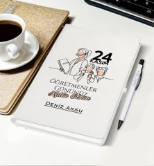 BK Gift Kişiye Özel İsimli Öğretmenler Günü Tasarımlı Beyaz Defter, Tükenmez Kalem, Kupa ve Bardak Altlığı Hediye Seti- 18, Öğretmene Hediye, Öğretmenler Günü