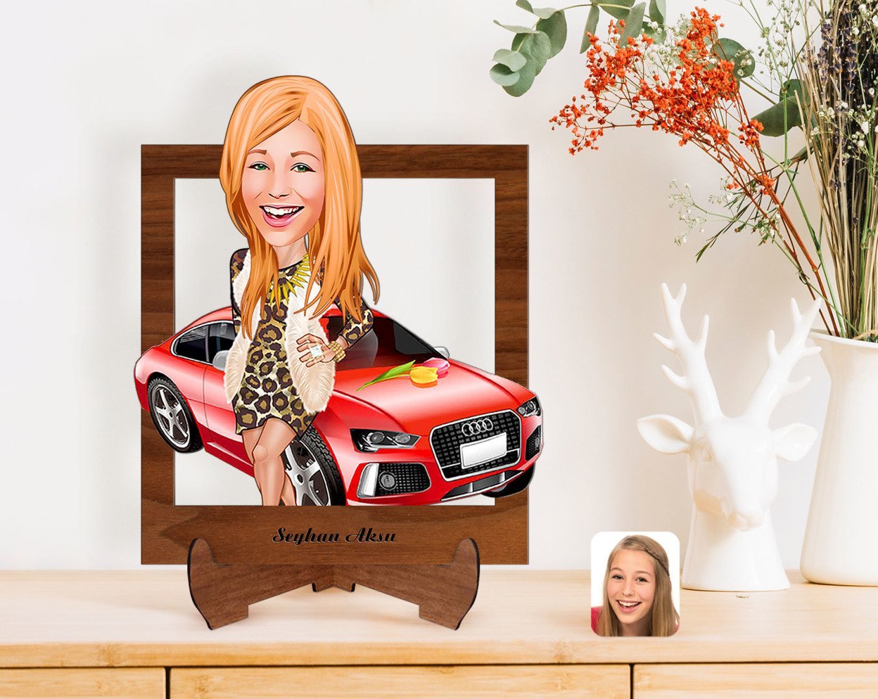 Kişiye Özel Kadın Patron Karikatürlü Ahşap Standlı 3D Biblo-2
