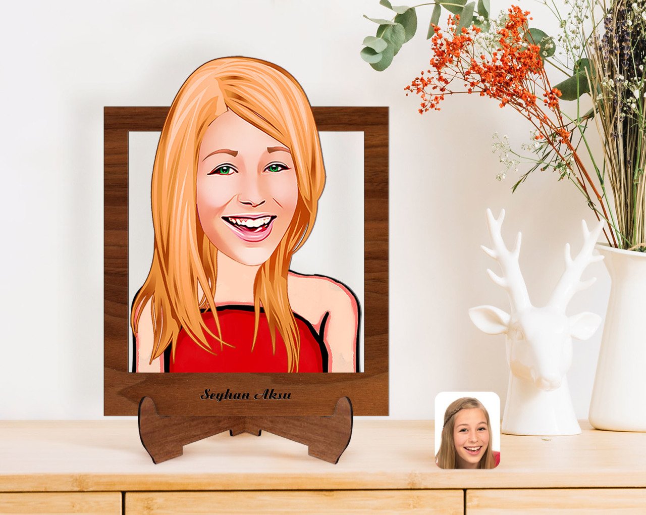 Kişiye Özel Kadın Karikatürlü Ahşap Standlı 3D Biblo-33