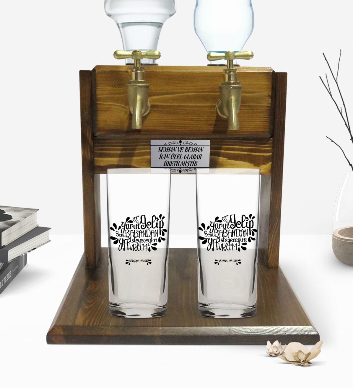 Kişiye Özel Renkli Baskılı Yeşilçam Replikleri Seni Babandan İsteyeceğim  Tasarımlı İkili Rakı Bardağı ve Çift Musluklu Doğal Ahşap Rakı Standı-2