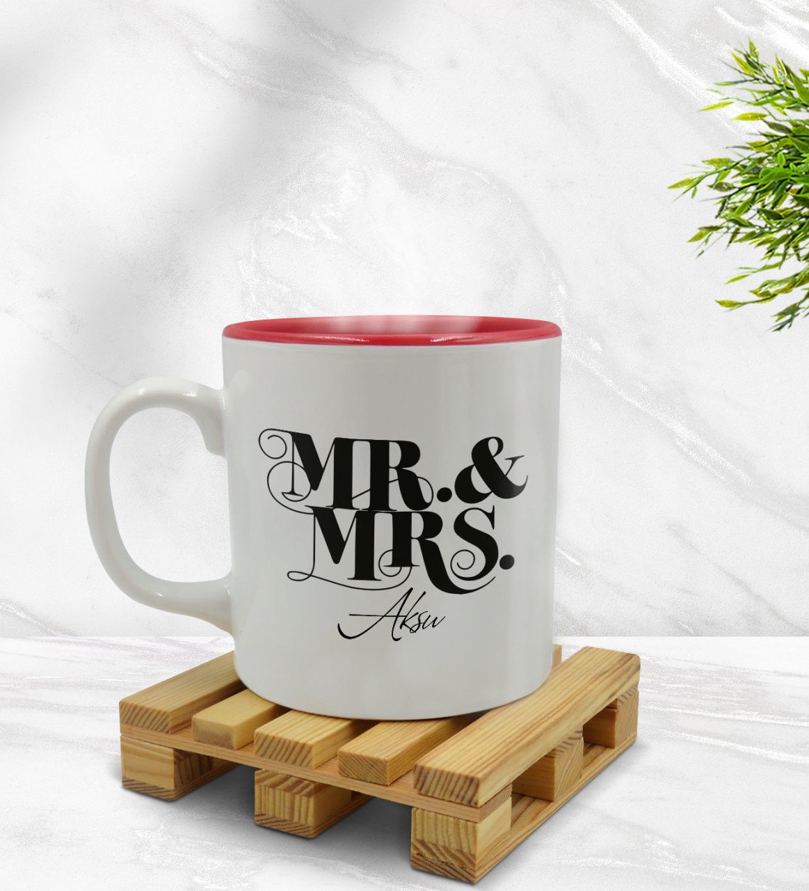 Kişiye Özel Erkek ve Kadın Tasarımlı İçi Kırmızı Renkli Kupa Bardak Model 1