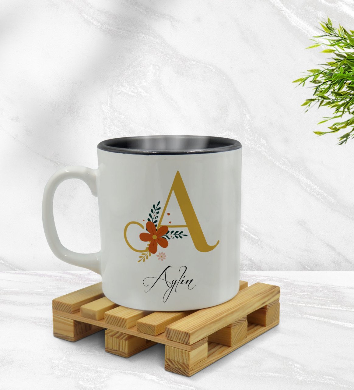 Kişiye Özel Harf ve İsim Tasarımlı İçi Siyah Renkli Kupa Bardak Model 1