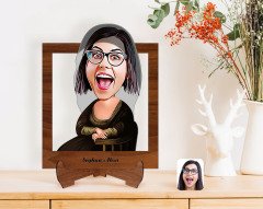 Kişiye Özel Mona Lisa Karikatürlü Ahşap Standlı 3D Biblo-1