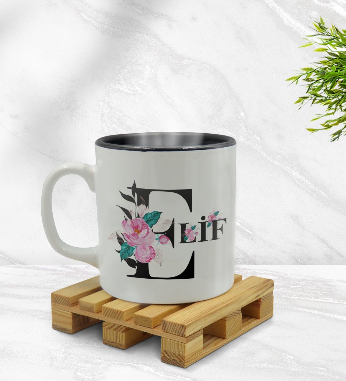 Kişiye Özel Harfli İsimli İçi Siyah Renkli Kupa Bardak Model 1