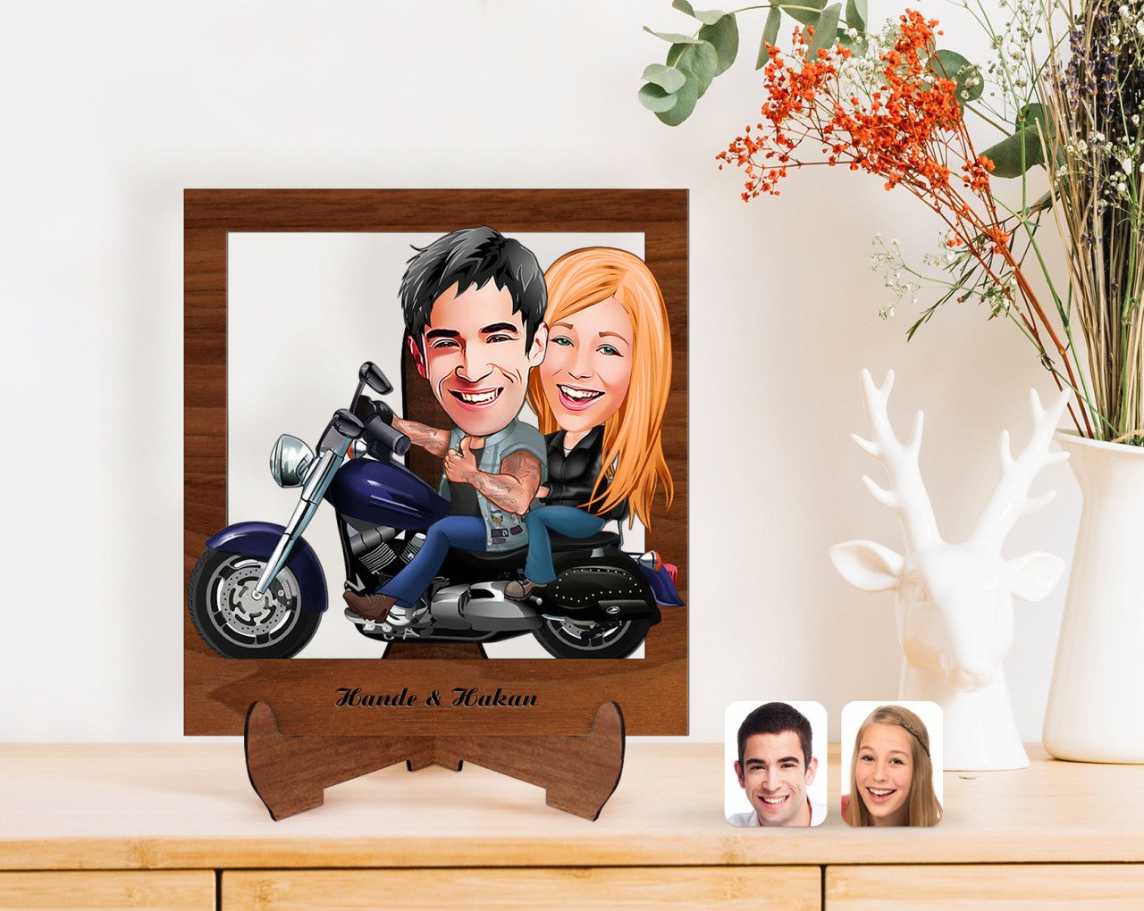 Kişiye Özel Motorcu Sevgililer Karikatürlü Ahşap Standlı 3D Biblo-1