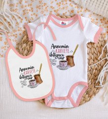 BK Kids Annemin Kahveye İhtiyacı Var Tasarımlı Pembe Bebek Body Zıbın ve Mama Önlüğü Hediye Seti-1
