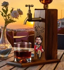 BK Gift Kişiye Özel Kabartmalı İsim ve Karikatür Figürlü Musluklu Ahşap İçki Standı-4