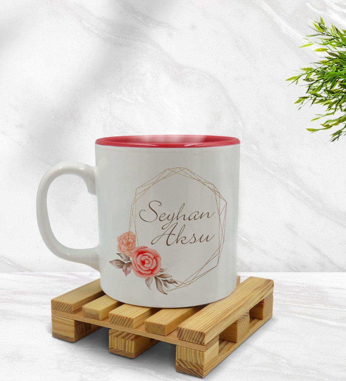 Kişiye Özel Çiçek Tasarımlı İçi Kırmızı Renkli Kupa Bardak Model 21