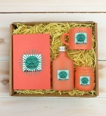 BK Gift Kişiye Özel İsimli DTF Best Friend Temalı Somon Defter & Kahve Fincanı & Kolonya & Mum Hediye Seti-1, Arkadaşa Hediye, Doğum Günü Hediyesi
